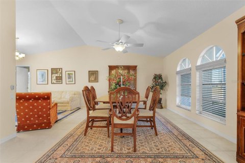 House in Punta Gorda, Florida 3 bedrooms, 196.02 sq.m. № 1568711 - photo 6
