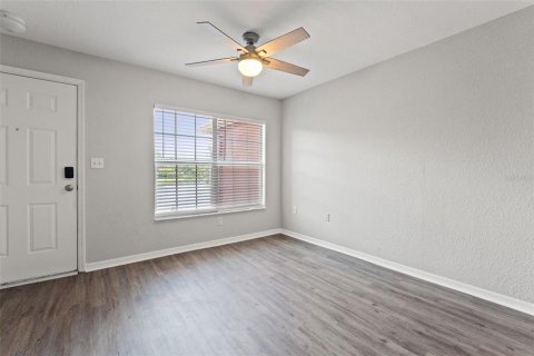Condo in Tampa, Florida, 1 bedroom  № 1838536 - photo 9