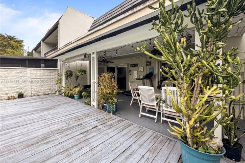 Adosado en alquiler en Hialeah, Florida, 3 dormitorios, 183.95 m2 № 2011994 - foto 25