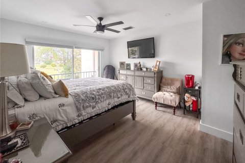 Adosado en alquiler en Hialeah, Florida, 3 dormitorios, 183.95 m2 № 2011994 - foto 12