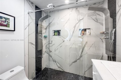 Adosado en alquiler en Hialeah, Florida, 3 dormitorios, 183.95 m2 № 2011994 - foto 15