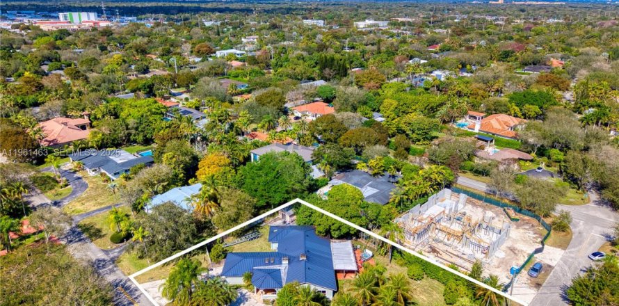 Дом в Пайнкрест, Флорида 3 спальни № 2026614