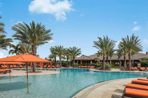 Condo in Bradenton, Florida, 2 bedrooms  № 214176 - photo 9