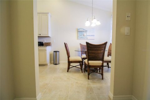 Condo in Bradenton, Florida, 2 bedrooms  № 214176 - photo 24