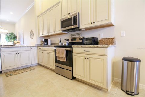 Condo in Bradenton, Florida, 2 bedrooms  № 214176 - photo 27