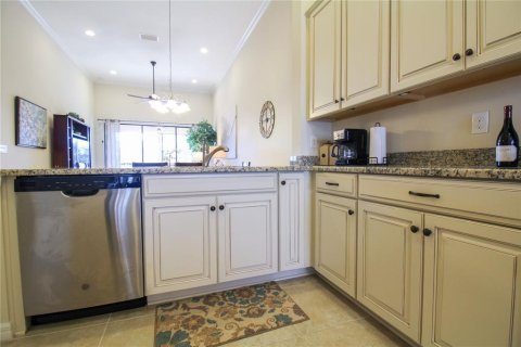 Condo in Bradenton, Florida, 2 bedrooms  № 214176 - photo 29