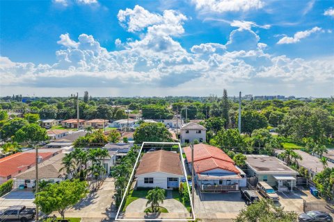 Купить виллу или дом в Майами, Флорида 8 комнат, 108.88м2, № 1852013 - фото 5