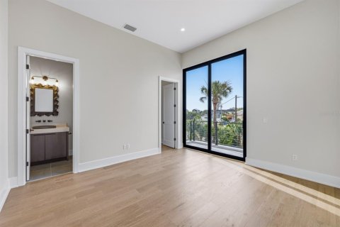 Casa en venta en Saint Petersburg, Florida, 5 dormitorios, 665.55 m2 № 2360673 - foto 29