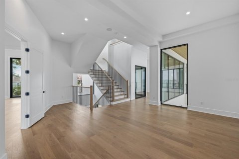 Casa en venta en Saint Petersburg, Florida, 5 dormitorios, 665.55 m2 № 2360673 - foto 27