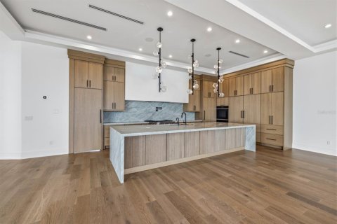 Casa en venta en Saint Petersburg, Florida, 5 dormitorios, 665.55 m2 № 2360673 - foto 8