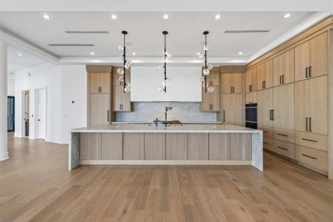 Casa en venta en Saint Petersburg, Florida, 5 dormitorios, 665.55 m2 № 2360673 - foto 6