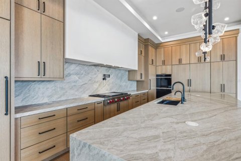 Casa en venta en Saint Petersburg, Florida, 5 dormitorios, 665.55 m2 № 2360673 - foto 11