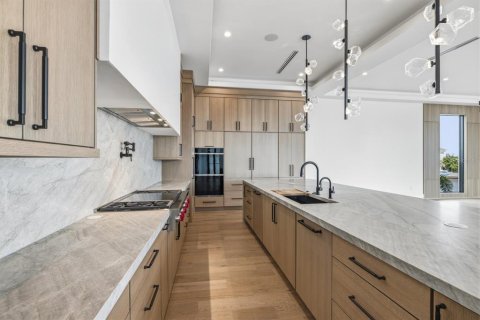 Casa en venta en Saint Petersburg, Florida, 5 dormitorios, 665.55 m2 № 2360673 - foto 12