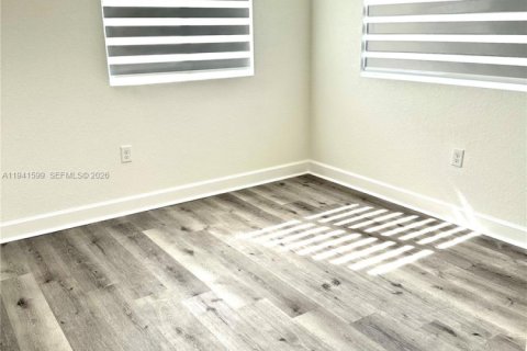 Adosado en alquiler en Homestead, Florida, 4 dormitorios № 1998902 - foto 10