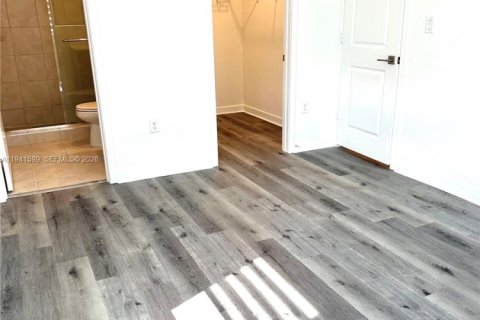 Adosado en alquiler en Homestead, Florida, 4 dormitorios № 1998902 - foto 13