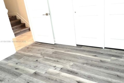 Adosado en alquiler en Homestead, Florida, 4 dormitorios № 1998902 - foto 9