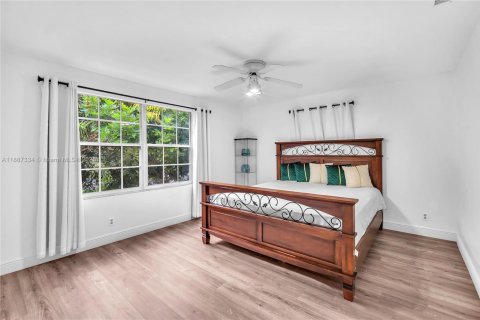 House in Cooper City, Florida 4 bedrooms, 193.61 sq.m. № 1933088 - photo 4