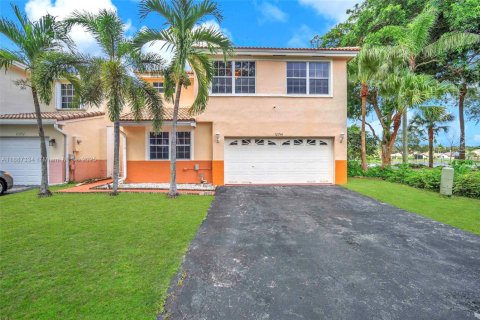 Casa en venta en Cooper City, Florida, 4 dormitorios, 193.61 m2 № 1933088 - foto 1