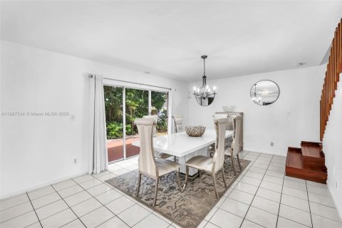 Villa ou maison à vendre à Cooper City, Floride: 4 chambres, 193.61 m2 № 1933088 - photo 13