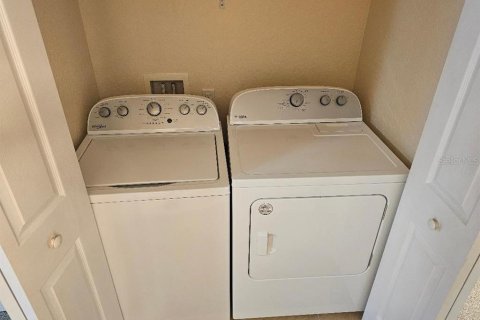 Condo in Bradenton, Florida, 2 bedrooms  № 2358910 - photo 16