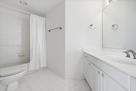Copropriété à vendre à Aventura, Floride: 3 chambres, 173.73 m2 № 1968990 - photo 20