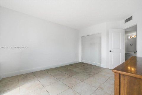 Copropriété à vendre à Aventura, Floride: 3 chambres, 173.73 m2 № 1968990 - photo 22