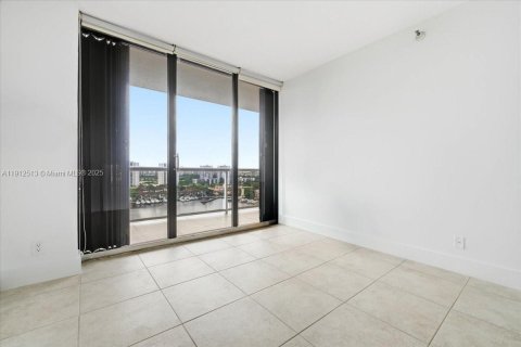 Copropriété à vendre à Aventura, Floride: 3 chambres, 173.73 m2 № 1968990 - photo 18