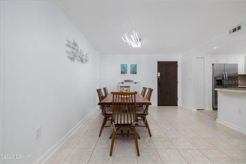Condo in Ormond Beach, Florida, 2 bedrooms  № 2384034 - photo 11