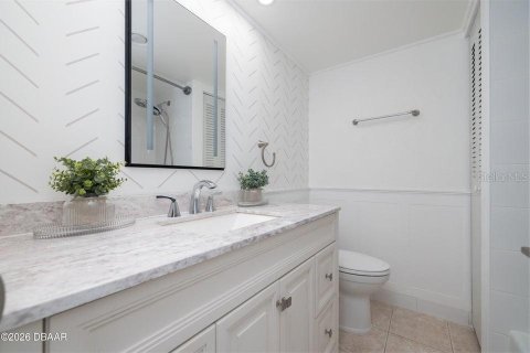 Condo in Ormond Beach, Florida, 2 bedrooms  № 2384034 - photo 16