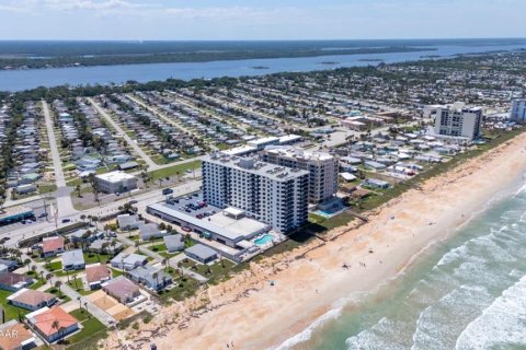 Condo in Ormond Beach, Florida, 2 bedrooms  № 2384034 - photo 29