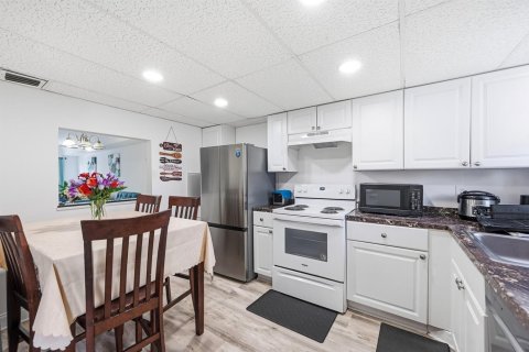 Condominio en alquiler en Coral Springs, Florida, 3 dormitorios, 133.78 m2 № 2251719 - foto 8