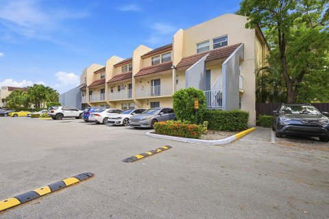 Condominio en alquiler en Coral Springs, Florida, 3 dormitorios, 133.78 m2 № 2251719 - foto 3