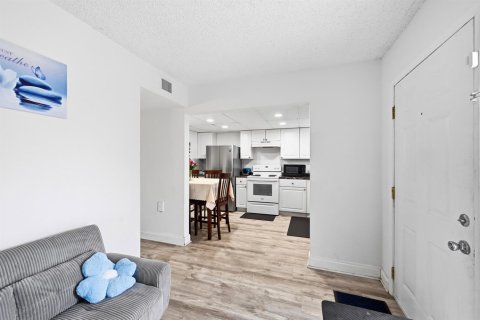 Condominio en alquiler en Coral Springs, Florida, 3 dormitorios, 133.78 m2 № 2251719 - foto 6