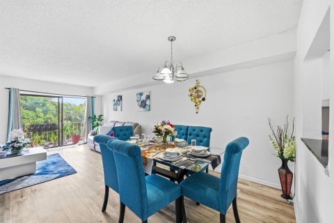 Condominio en alquiler en Coral Springs, Florida, 3 dormitorios, 133.78 m2 № 2251719 - foto 11