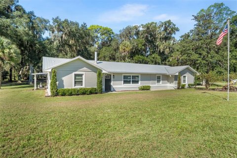 House in Anthony, Florida 4 bedrooms, 225.94 sq.m. № 2423815 - photo 2