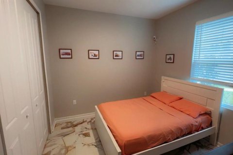 Villa ou maison à louer à Winter Haven, Floride: 4 chambres, 194.82 m2 № 2147690 - photo 9