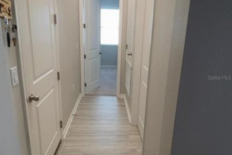 Villa ou maison à louer à Winter Haven, Floride: 4 chambres, 194.82 m2 № 2147690 - photo 2