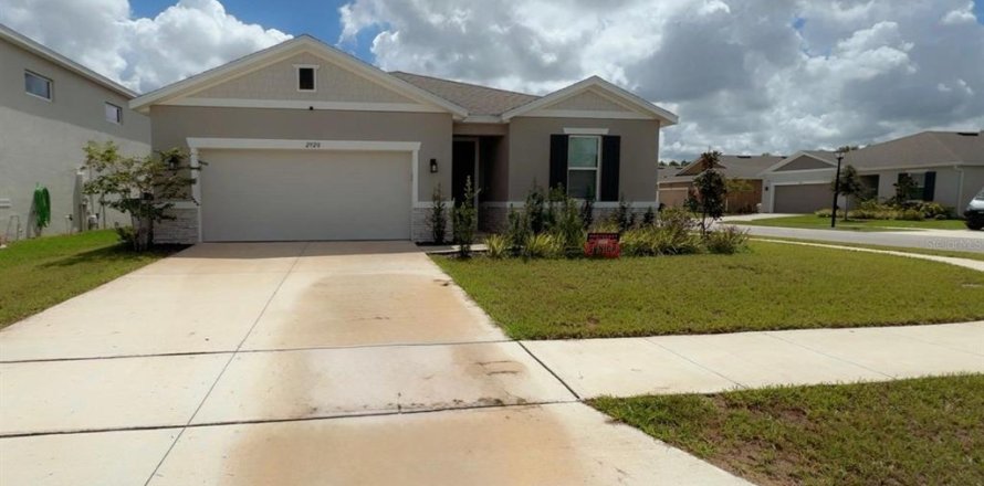 Villa ou maison à Winter Haven, Floride 4 chambres, 194.82 m2 № 2147690