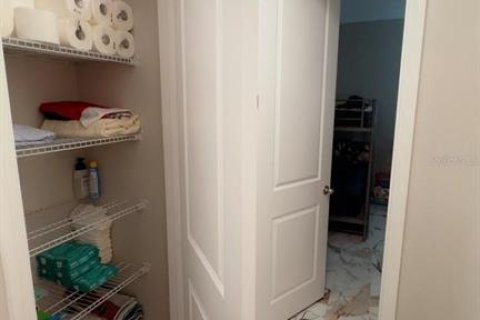 Villa ou maison à louer à Winter Haven, Floride: 4 chambres, 194.82 m2 № 2147690 - photo 18
