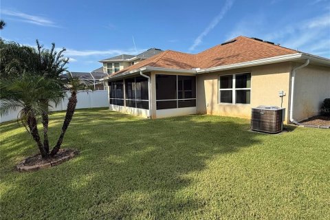 House in Ormond Beach, Florida 3 bedrooms, 142.79 sq.m. № 2396302 - photo 3