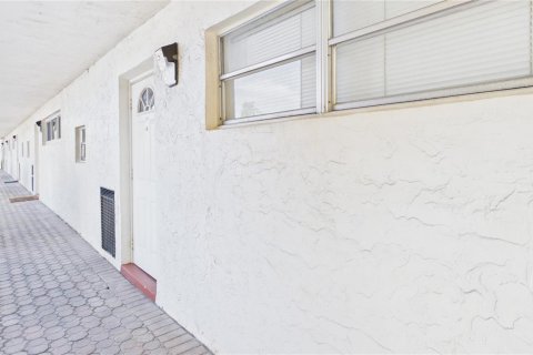 Copropriété à louer à Pembroke Pines, Floride: 1 chambre, 83.61 m2 № 2176930 - photo 18