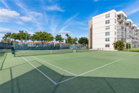 Copropriété à louer à Pembroke Pines, Floride: 1 chambre, 83.61 m2 № 2176930 - photo 23