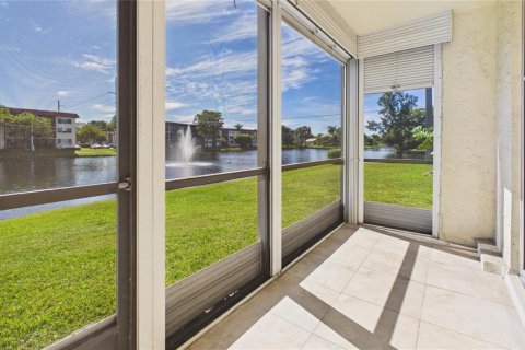 Copropriété à louer à Pembroke Pines, Floride: 1 chambre, 83.61 m2 № 2176930 - photo 11
