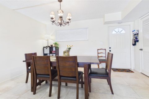 Copropriété à louer à Pembroke Pines, Floride: 1 chambre, 83.61 m2 № 2176930 - photo 8