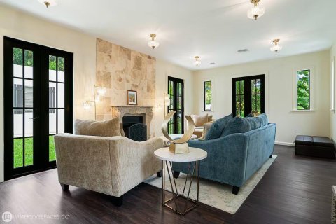 House in West Palm Beach, Florida 4 bedrooms, 122.82 sq.m. № 2082178 - photo 8