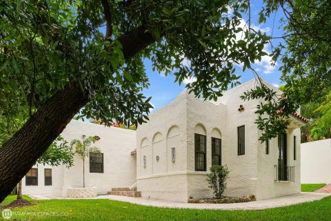 House in West Palm Beach, Florida 4 bedrooms, 122.82 sq.m. № 2082178
