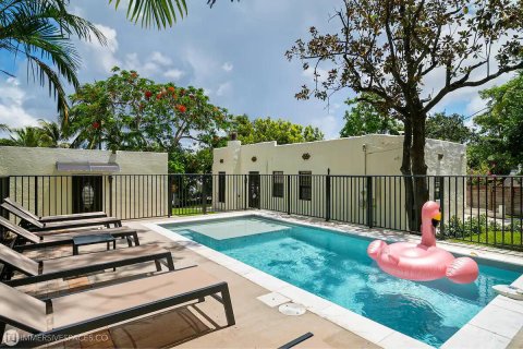 House in West Palm Beach, Florida 4 bedrooms, 122.82 sq.m. № 2082178 - photo 29