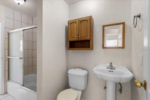 Condo in Orlando, Florida, 2 bedrooms  № 2095777 - photo 14