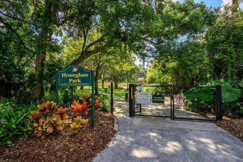Condo in Orlando, Florida, 2 bedrooms  № 2095777 - photo 25