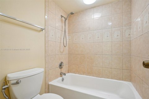 Condo in Lauderhill, Florida, 1 bedroom  № 1728097 - photo 26